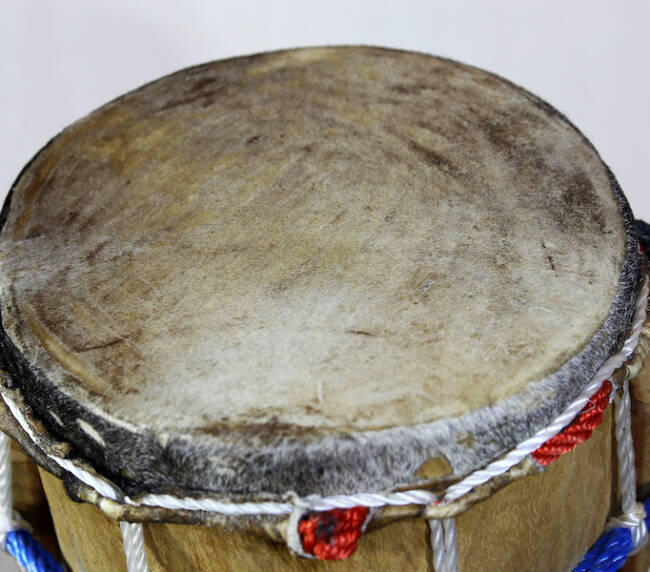 Instrumentheque-Afrique-instrument-cameroun-grand-tambour-ekali-4